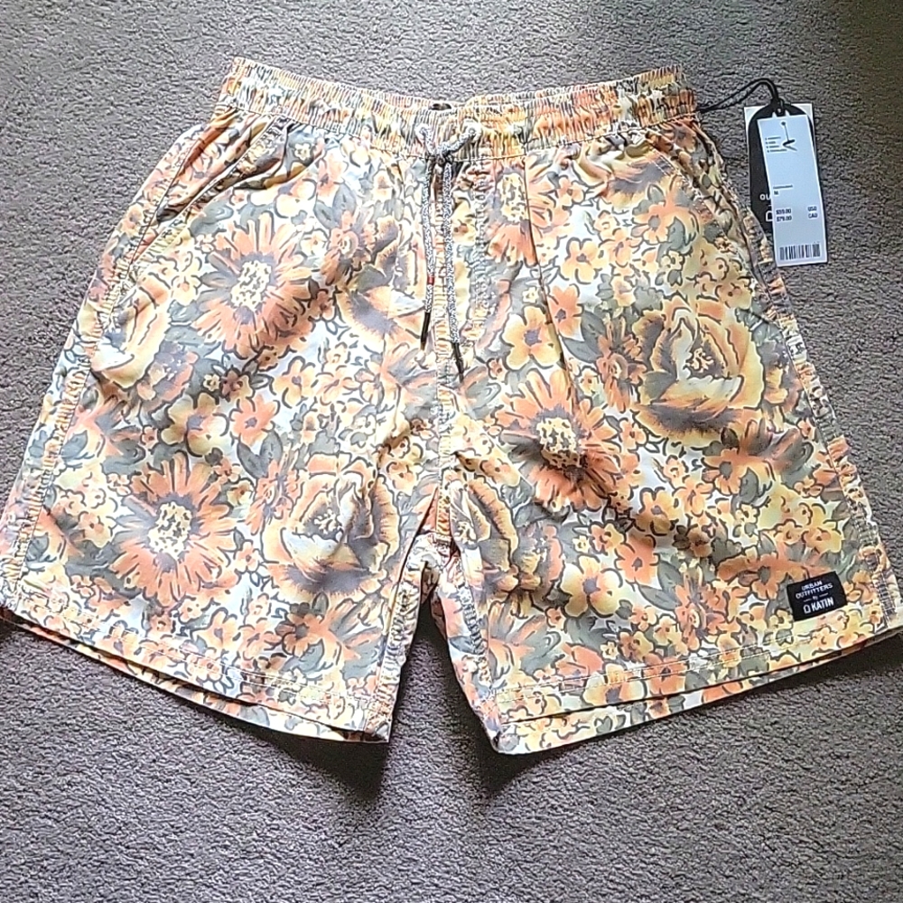 Urban Outfiter-Board shorts/ men's swim trunks size M